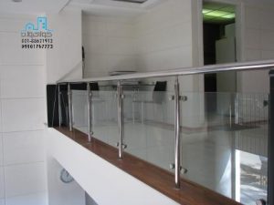 نرده شیشه ای با حفاظ استیل
