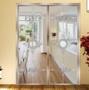 شیشه حکاکی شده