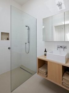 پارتیشن شیشه ای حمام