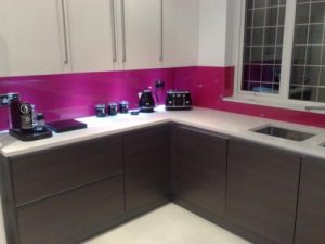 شیشه لاکوبل بین کابینت