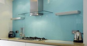 شیشه کاری رنگی 