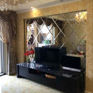 آینه کاری پشت تلویزیون