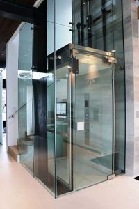 آسانسور شیشه ای