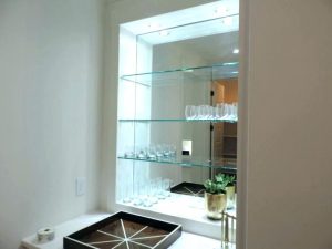 قفسه شیشه ای