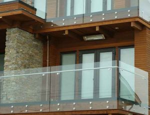 بالکن شیشه ای