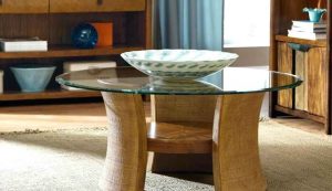 شیشه روی میز