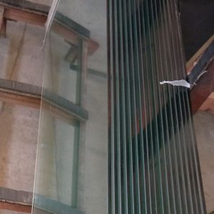 شیشه 10 میل نشکن