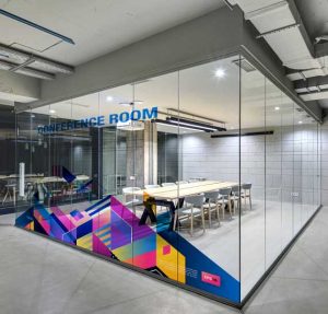 شیشه های رنگی