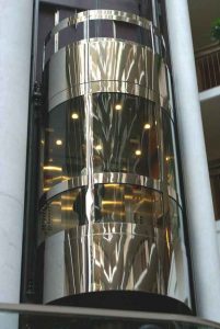 آسانسور شیشه ای