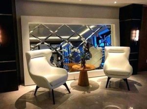 آینه تزئینی