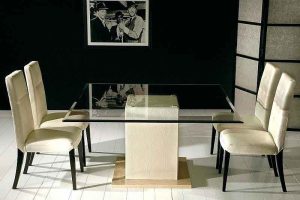 شیشه روی میز