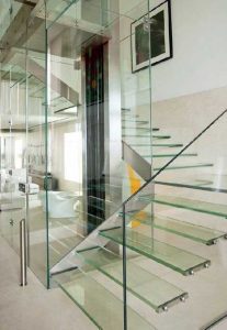 آسانسور شیشه ای