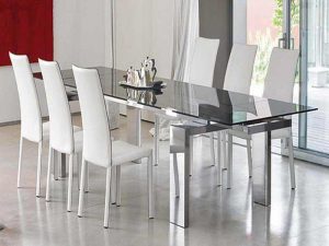 شیشه روی میز