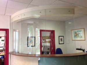 شیشه خم لمینت