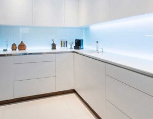 شیشه کابینت