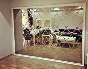 آینه کاری روی دیوار