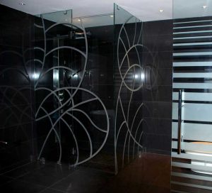 حکاکی روی شیشه