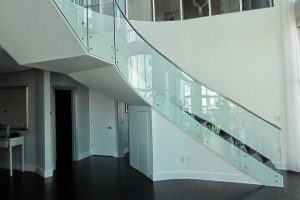 نرده شیشه ای راه پله