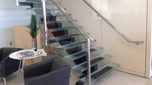 نرده شیشه ای راه پله