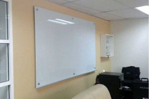 وایت برد شیشه ای