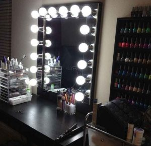 آینه آرایشگاه