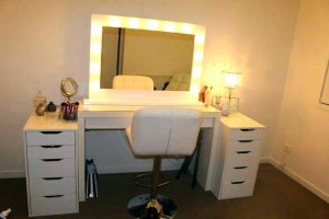 آینه سالن زیبایی