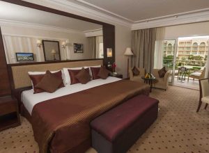 آینه کاری هتل