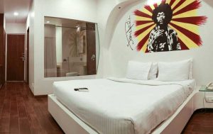 آینه کاری هتل