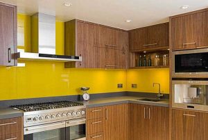 شرکت شیشه رنگی