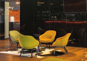 شرکت شیشه رنگی