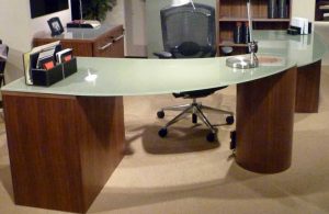 میز مدیریت شیشه ای