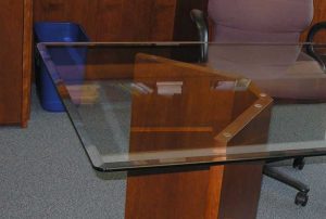 میز مدیریت شیشه ای