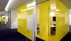 پارتیشن شیشه ای رنگی