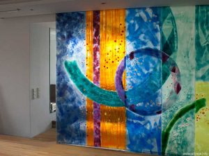 پارتیشن شیشه ای رنگی