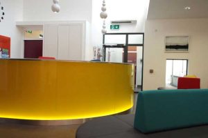 خرید شیشه خم