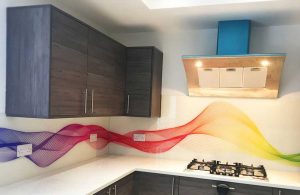 شیشه بین کابینتی