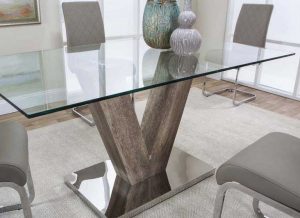 شیشه روی میز