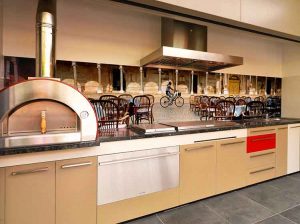 شیشه طرح دار