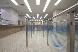 شیشه طرح دار