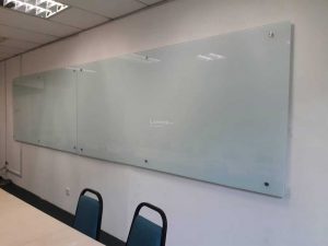 وایت برد شیشه ای