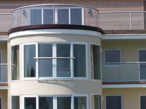 پنجره upvc خم