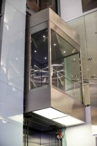 آسانسور شیشه ای