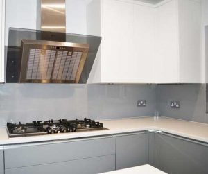 شیشه بین کابینتی