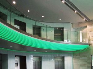 شیشه خم لمینت