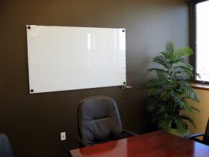 وایت برد شیشه ای