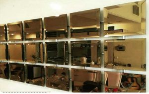 آینه کاری پشت تلویزیون