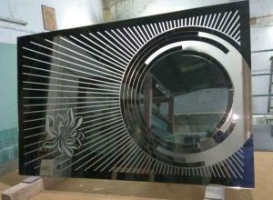 حکاکی روی آینه