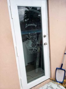 حکاکی روی شیشه