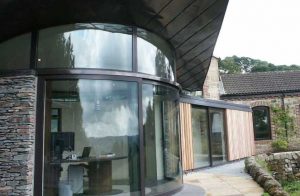 سفارش شیشه خم