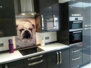 شیشه رنگی تزیینی